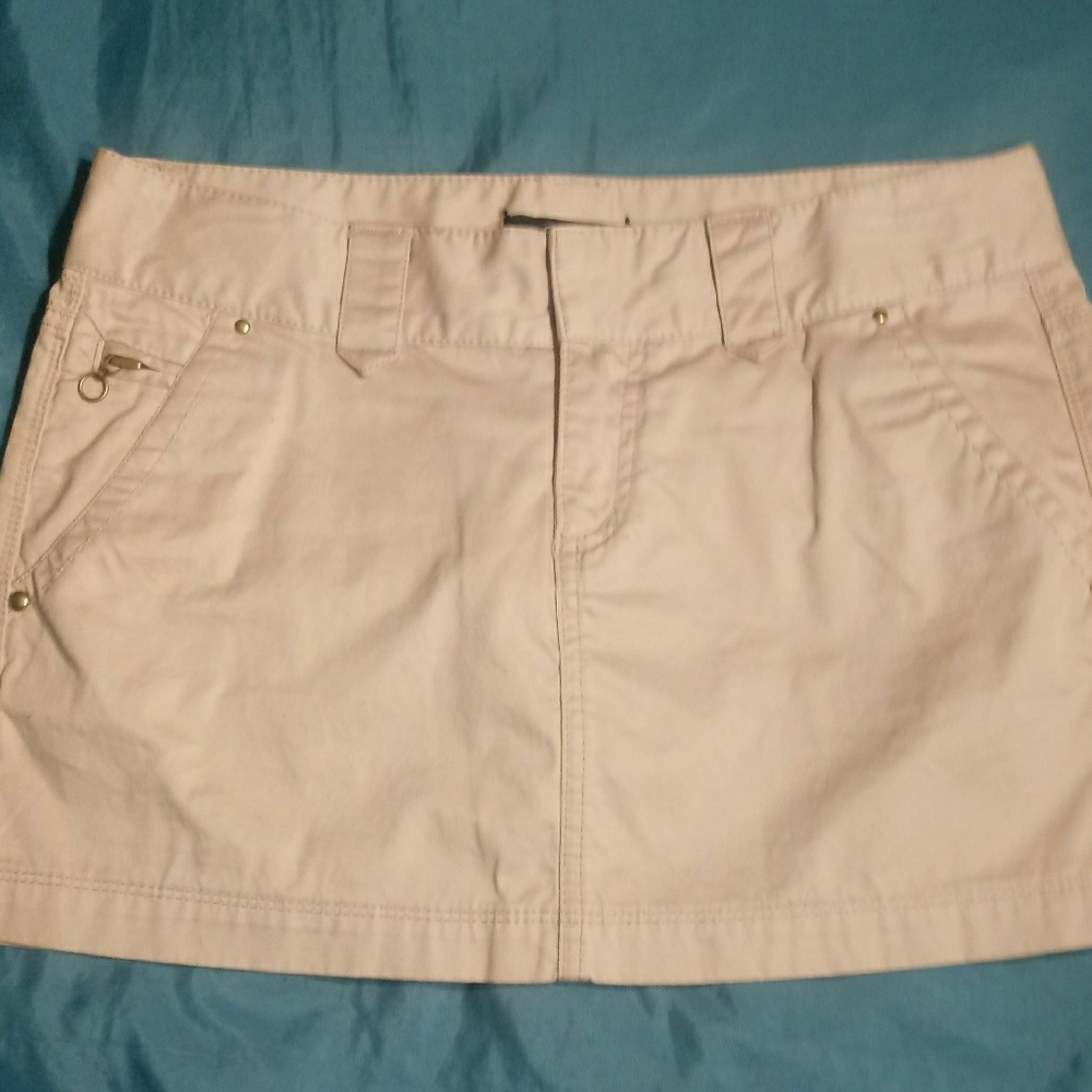 Tan express mini skirt size 4 never worn